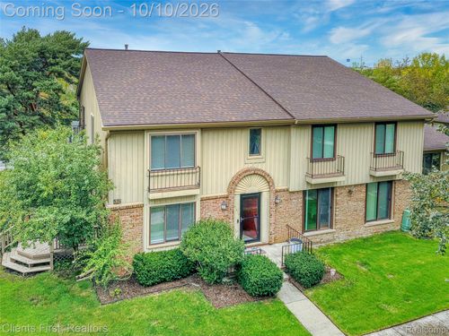 41626 Bedford Dr, Canton, MI, 48187-3704 | Card Image