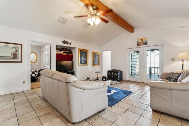 221 Kokomo Run, House other with 3 bedrooms, 2 bathrooms and 2 parking in Pointblank TX | Image 6