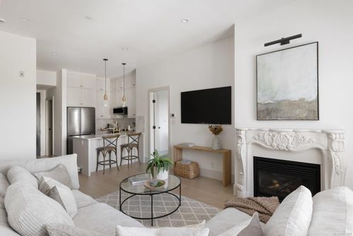 403-1335 Bear Mountain Pky, Victoria, BC, V9B6T9 | Card Image