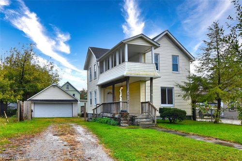 3017 Trowbridge Ave, Cleveland, OH, 44109-2042 | Card Image