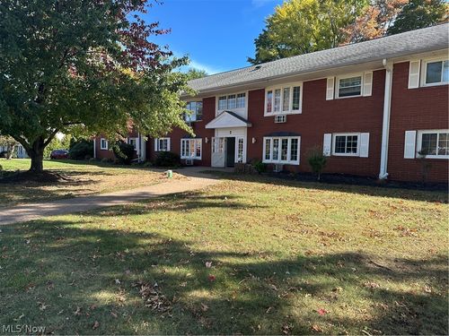 7-2 Meadowlawn Dr, Mentor, OH, 44060-6251 | Card Image