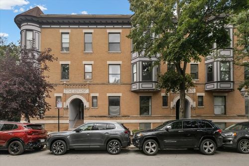 apt-302-854 W Cornelia Ave, Chicago, IL, 60657-1751 | Card Image