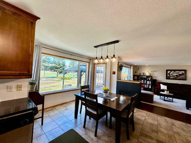 249 Fairway Drive, Home with 4 bedrooms, 3 bathrooms and 5 parking in Coaldale AB | Image 9