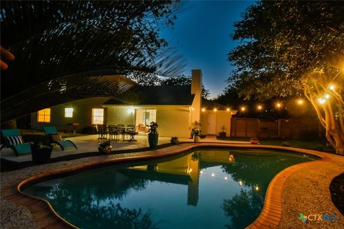 145 Bobwhite Trl, Seguin, TX, 78155-9461 | Card Image