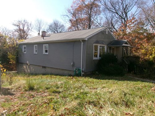 62 Pearson Ave, Milford, CT, 06460-7850 | Card Image