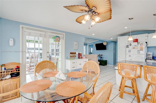 65821 Overseas Hwy, House other with 2 bedrooms, 1 bathrooms and null parking in Long Key FL | Image 8