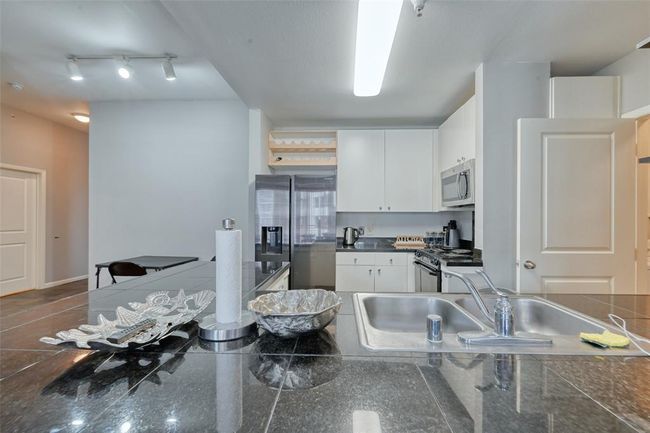UNIT-1206 - 3505 Sage Rd, Condo with 2 bedrooms, 2 bathrooms and null parking in Houston TX | Image 25