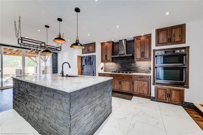720 Main St W, House other with 2 bedrooms, 3 bathrooms and 3 parking in Listowel ON | Image 9