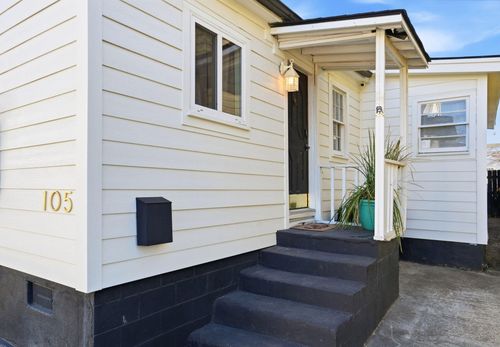 105 Cooper St, Charleston, SC, 29403-5003 | Card Image