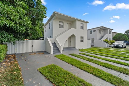 downstairs-255 Beacom Blvd, Miami, FL, 33135-1528 | Card Image