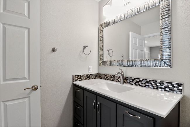 Primary Bathroom with Shower/Bath Combo | Image 17