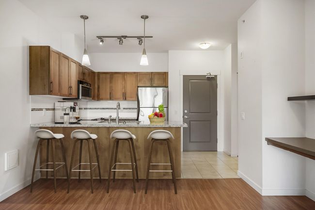 412 - 11950 Harris Rd, Condo with 2 bedrooms, 2 bathrooms and 2 parking in Pitt Meadows BC | Image 4