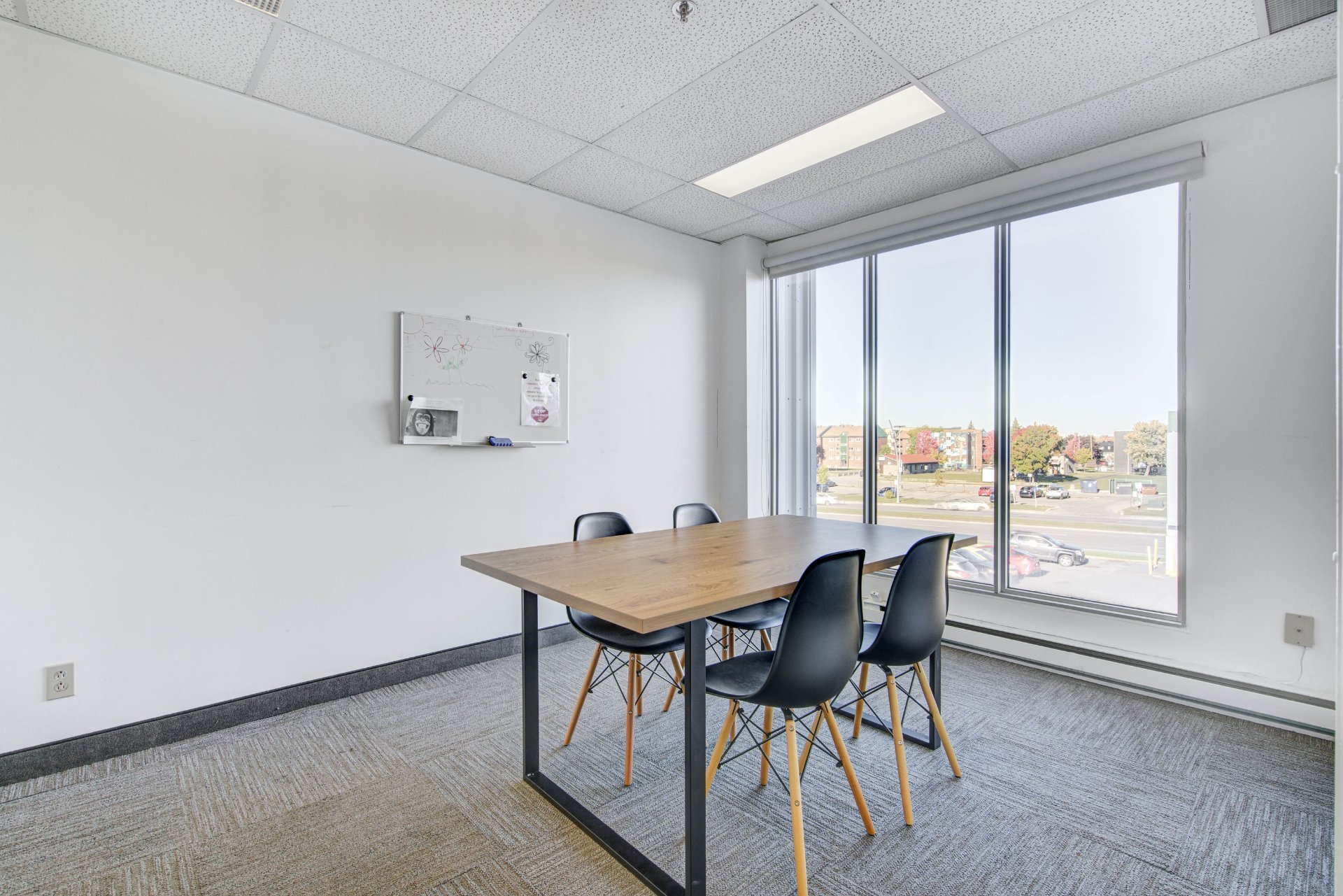 Commercial Lease in Laval (Chomedey)