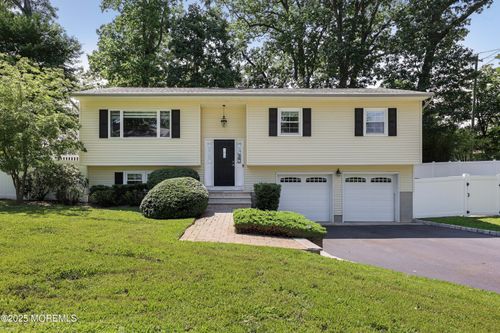 68 Princeton St, Red Bank, NJ, 07701-5731 | Card Image