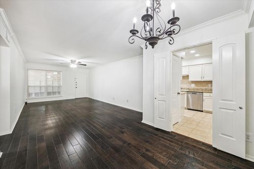 apt-627-353 N Post Oak Ln, Houston, TX, 77024-5927 | Card Image