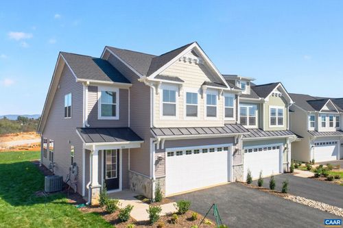 100 Sunbird Ln, WAYNESBORO, VA, 22980 | Card Image