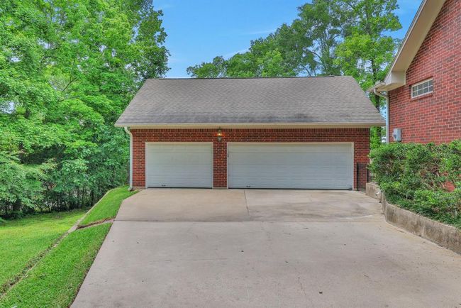 3 car garage | Image 8