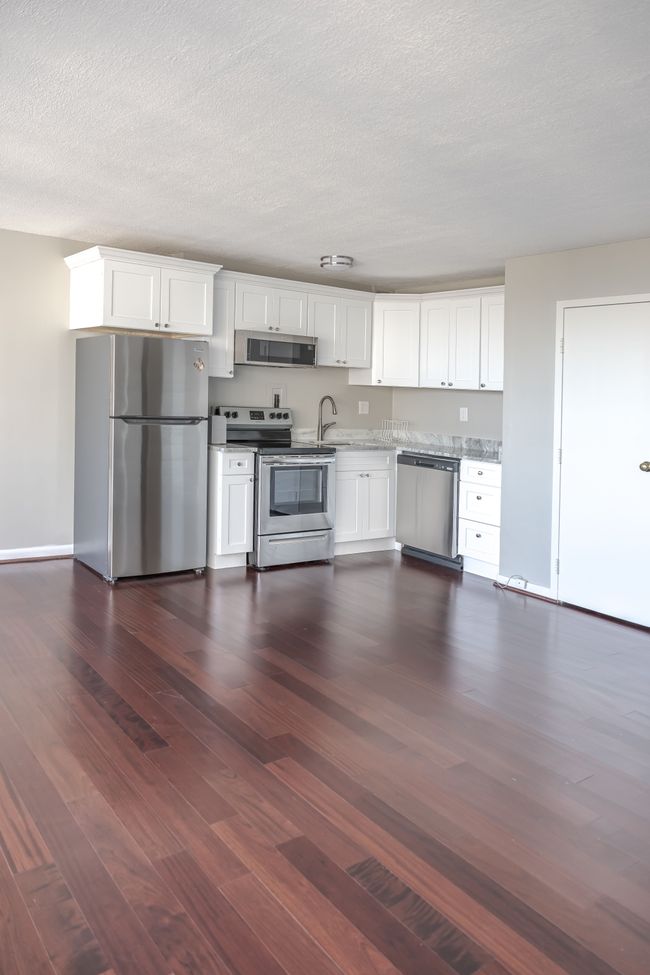 APT-1223 - 8900 E Jefferson Ave, Condo with 1 bedrooms, 1 bathrooms and null parking in Detroit MI | Image 4