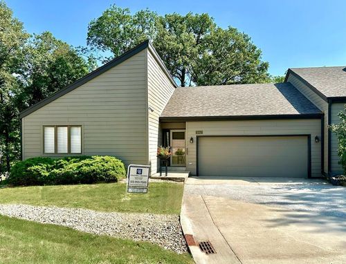 1942 Stadium Dr, Fort Dodge, IA, 50501-7729 | Card Image