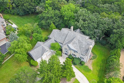 3 Hillburn Ct, North Barrington, IL, 60010-6927 | Card Image