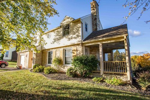 416 W Chapel St, Dodgeville, WI, 53533-1317 | Card Image