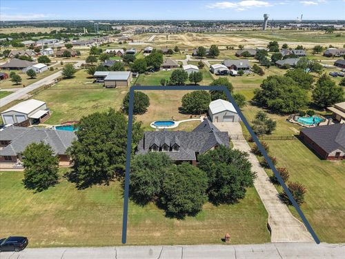 2740 Comanche Moon Dr, Fort Worth, TX, 76179-5543 | Card Image