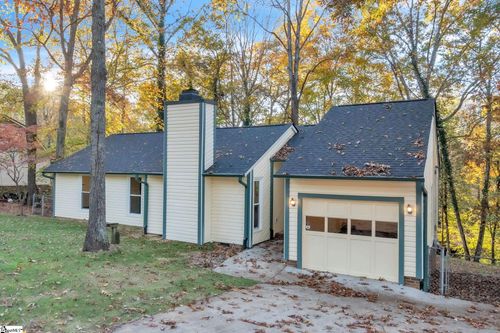 145 W Celestial Dr, Greer, SC, 29651-6118 | Card Image