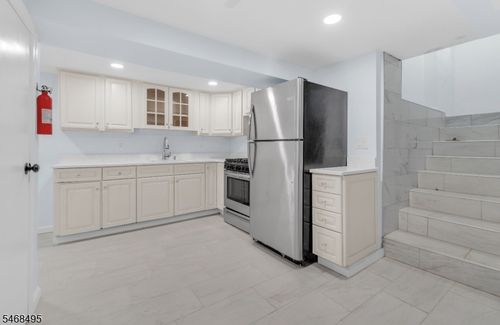 110 S Devine St, Newark, NJ, 07106-2206 | Card Image