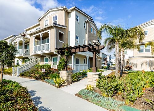 1962 Victoria Ave, Oxnard, CA, 93035 | Card Image