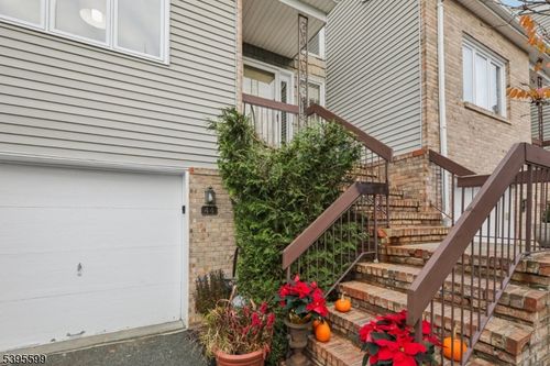 44 Averell Dr, Morris Plains, NJ, 07950-1970 | Card Image