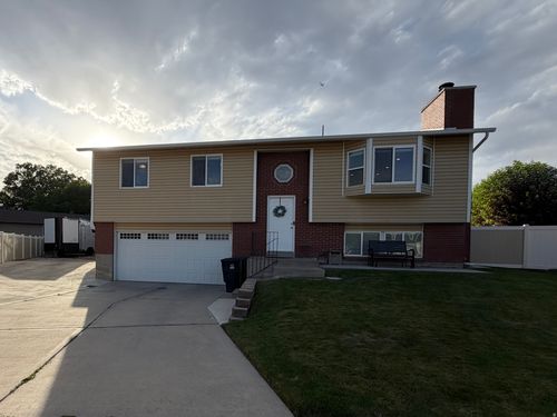 6278 Hurstbourne Cir, Taylorsville, UT, 84129-6118 | Card Image