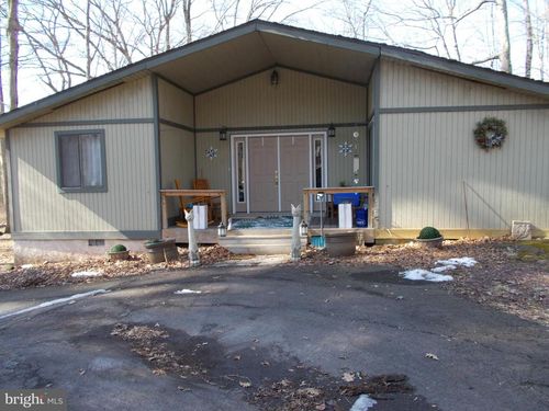 6 Cheyenne Dr, Hazleton, PA, 18202-9159 | Card Image