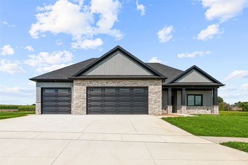 250 Howard, Swisher, IA, 52333 | Card Image