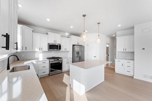 4952 Jansen Ave Ne, Saint Michael, MN, 55376-7587 | Card Image