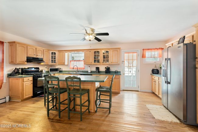 Kitchen | Image 12