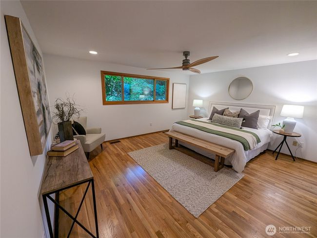 Primary Bedroom | Image 15