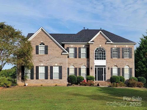 1121 Yarrow St, Matthews, NC, 28104-5430 | Card Image