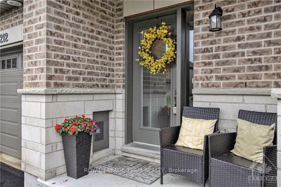 212 Purchase Cres, House attached with 3 bedrooms, 3 bathrooms and 3 parking in Ottawa ON | Image 3