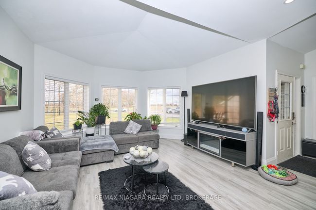 637 Carl Rd, House other with 5 bedrooms, 4 bathrooms and 20 parking in Port Robinson ON | Image 9