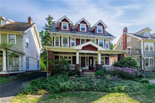 3056 Berkshire Rd, Cleveland Heights, OH, 44118-2422 | Card Image