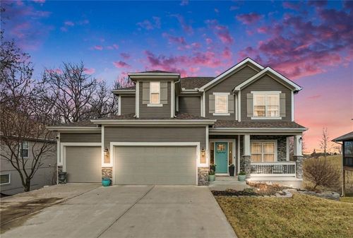 2406 Ne 158th St, Smithville, MO, 64089-9107 | Card Image