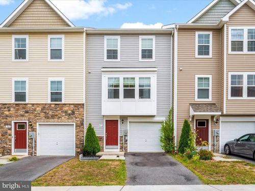 912 Mercer Dr, HAGERSTOWN, MD, 21742-4620 | Card Image