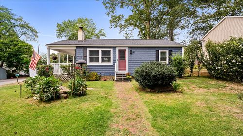 41 Pettaquamscutt Lake Rd, Saunderstown, RI, 02874-2318 | Card Image