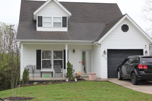 412 Briar Patch Ln, Frankfort, KY, 40601-7641 | Card Image