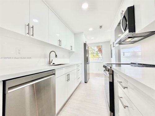 apt-329-3361 Nw 47th Ter, Lauderdale Lakes, FL, 33319-6750 | Card Image