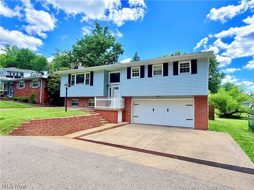 1804 29th St, Vienna, WV, 26105-3306 | Card Image