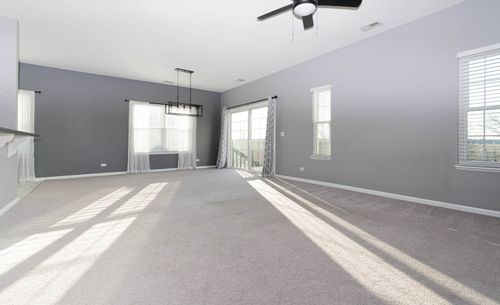 2664-2664 Cobblestone Dr, Crystal Lake, IL, 60012-2606 | Card Image