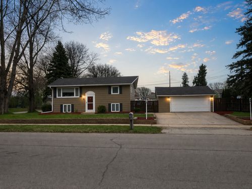 1621 40th St Nw, Rochester, MN, 55901-4215 | Card Image