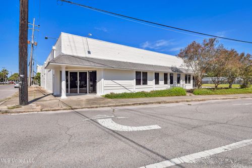 3405 Pascagoula St, Pascagoula, MS, 39567-3206 | Card Image