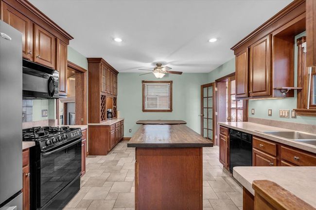 2161 Hollywood Ave, House other with 3 bedrooms, 3 bathrooms and null parking in Grosse Pointe Woods MI | Image 9